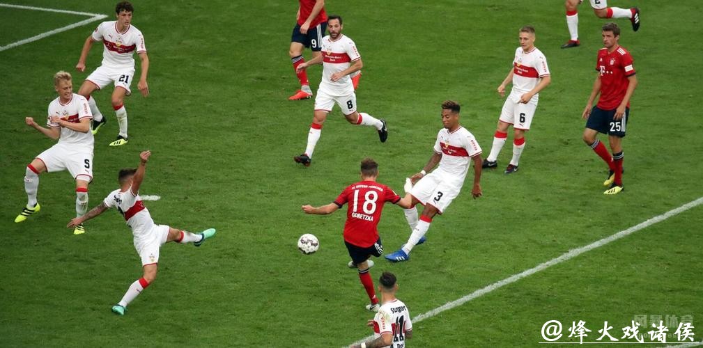德甲-穆勒戴维斯传射莱万破门 拜仁5-2法兰克福