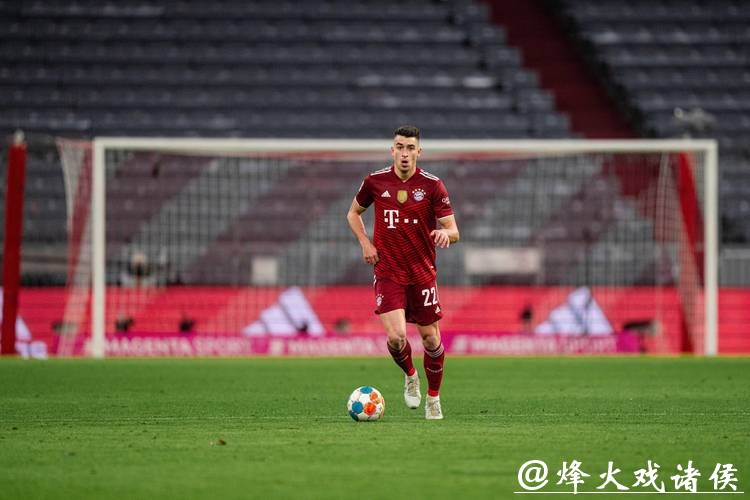 德甲-穆勒戴维斯传射莱万破门 拜仁5-2法兰克福