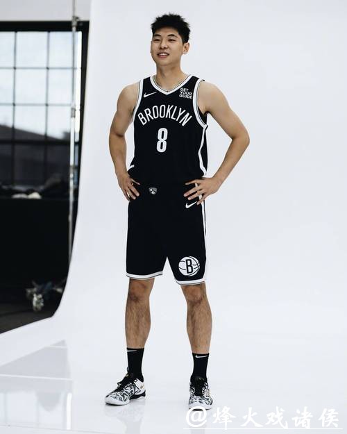 官宣：篮网裁掉崔永熙 因膝伤本赛季提前报销